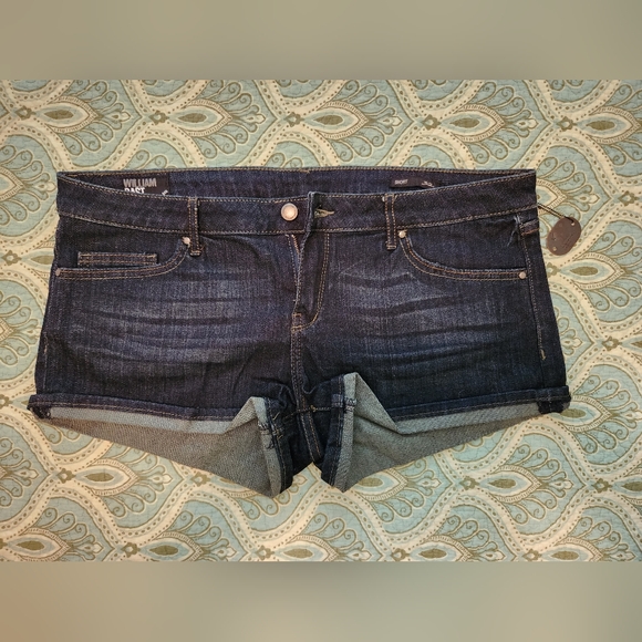 William Rast Jean Shorts (Short) Size 32 LIKE NEW - Picture 1 of 7